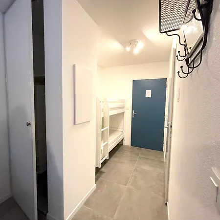 Caprozion-erosoa-t1-piscine-clim Apartment